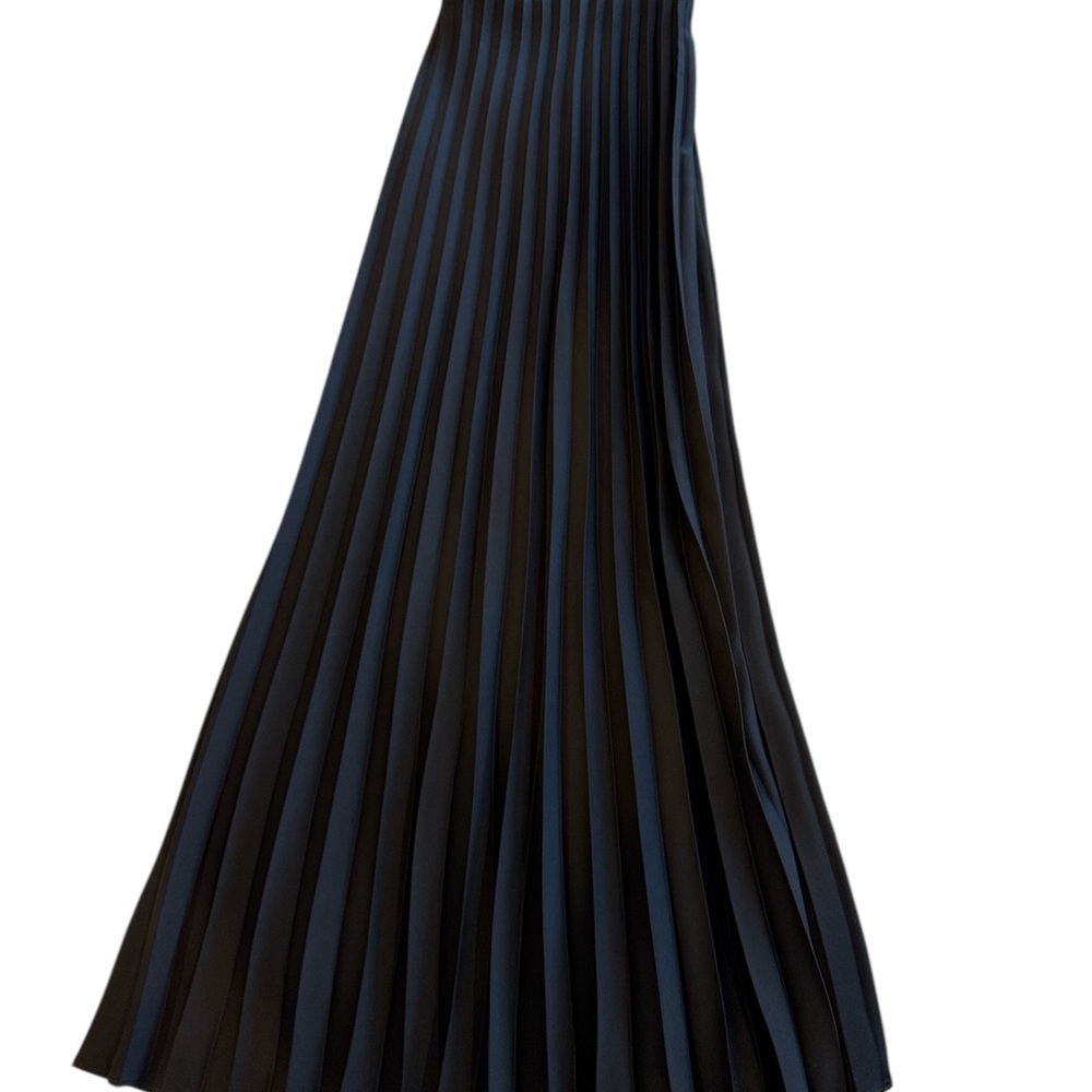 J. Crew Elegant Black Pleated Skirt - Picture 2 of 2